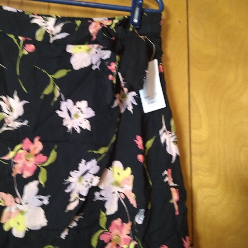 SO Women's Large Floral Faux Wrap A-Line Mini Skirt With Tie New - Picture 2 of 5